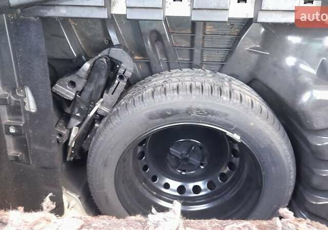 Серый Рено Меган, объемом двигателя 1.5 л и пробегом 223 тыс. км за 6900 $, фото 20 на Automoto.ua