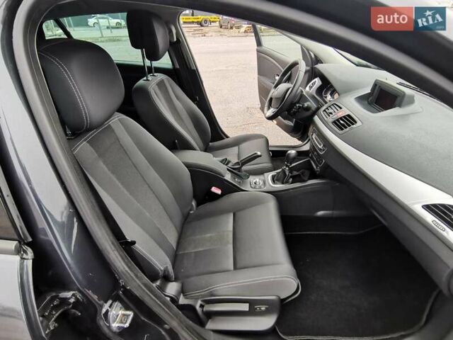 Серый Рено Меган, объемом двигателя 1.6 л и пробегом 220 тыс. км за 7300 $, фото 17 на Automoto.ua