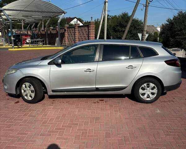 Серый Рено Меган, объемом двигателя 1.46 л и пробегом 330 тыс. км за 5300 $, фото 12 на Automoto.ua