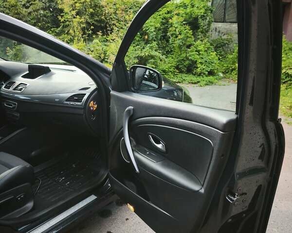 Серый Рено Меган, объемом двигателя 2 л и пробегом 125 тыс. км за 9950 $, фото 12 на Automoto.ua