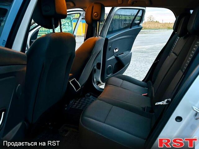 Серый Рено Меган, объемом двигателя 1.5 л и пробегом 345 тыс. км за 6199 $, фото 12 на Automoto.ua