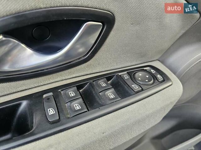 Серый Рено Меган, объемом двигателя 1.46 л и пробегом 257 тыс. км за 5150 $, фото 46 на Automoto.ua