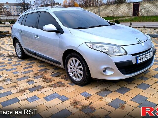 Серый Рено Меган, объемом двигателя 1.5 л и пробегом 205 тыс. км за 6500 $, фото 2 на Automoto.ua