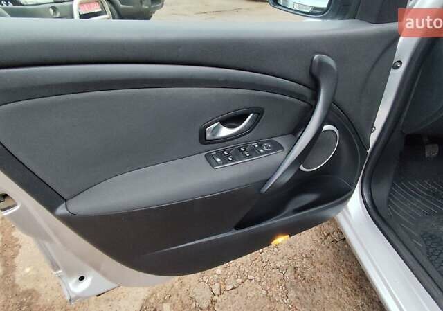 Серый Рено Меган, объемом двигателя 1.46 л и пробегом 236 тыс. км за 6750 $, фото 20 на Automoto.ua