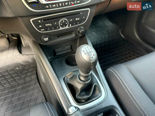 Серый Рено Меган, объемом двигателя 1.4 л и пробегом 193 тыс. км за 6700 $, фото 21 на Automoto.ua