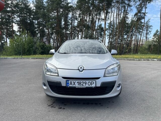 Сірий Рено Меган, об'ємом двигуна 1.5 л та пробігом 193 тис. км за 6800 $, фото 1 на Automoto.ua