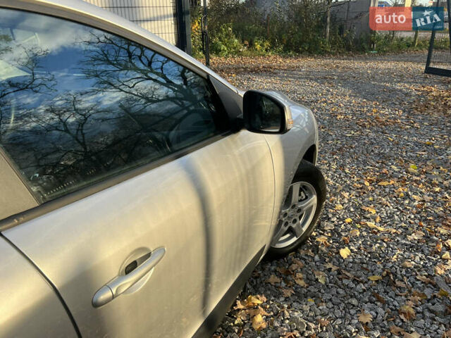 Серый Рено Меган, объемом двигателя 1.5 л и пробегом 225 тыс. км за 7600 $, фото 26 на Automoto.ua