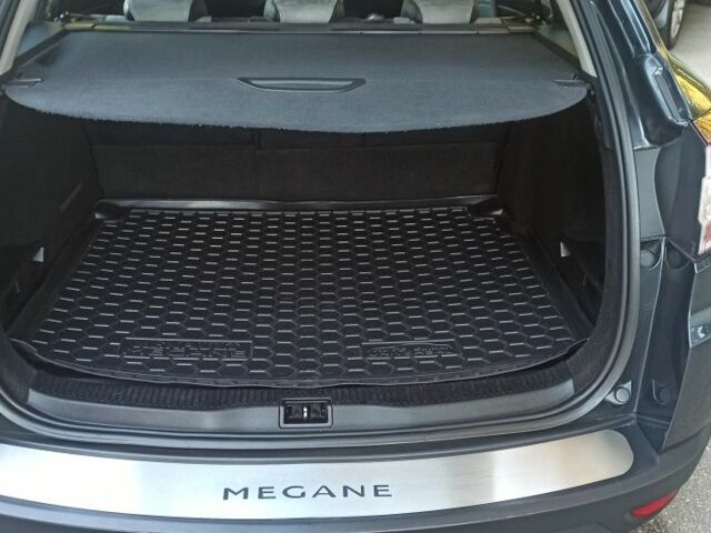 Серый Рено Меган, объемом двигателя 0 л и пробегом 205 тыс. км за 7200 $, фото 5 на Automoto.ua