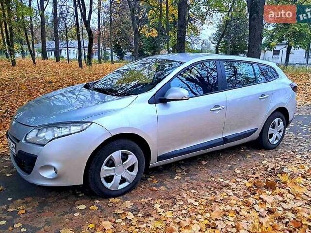 Серый Рено Меган, объемом двигателя 1.5 л и пробегом 200 тыс. км за 6999 $, фото 7 на Automoto.ua