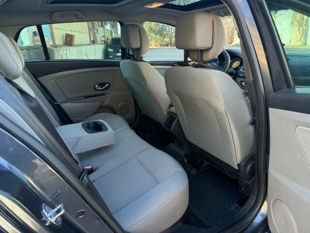 Сірий Рено Меган, об'ємом двигуна 1.5 л та пробігом 315 тис. км за 6500 $, фото 14 на Automoto.ua