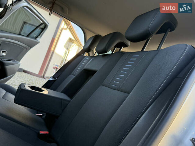 Серый Рено Меган, объемом двигателя 1.46 л и пробегом 180 тыс. км за 6750 $, фото 58 на Automoto.ua