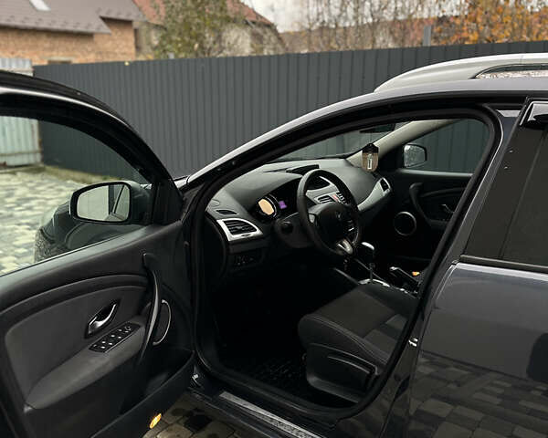 Серый Рено Меган, объемом двигателя 1.5 л и пробегом 215 тыс. км за 6800 $, фото 20 на Automoto.ua