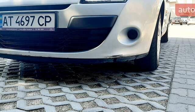 Серый Рено Меган, объемом двигателя 1.5 л и пробегом 350 тыс. км за 6500 $, фото 27 на Automoto.ua