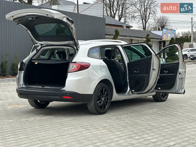 Серый Рено Меган, объемом двигателя 1.9 л и пробегом 143 тыс. км за 8450 $, фото 31 на Automoto.ua