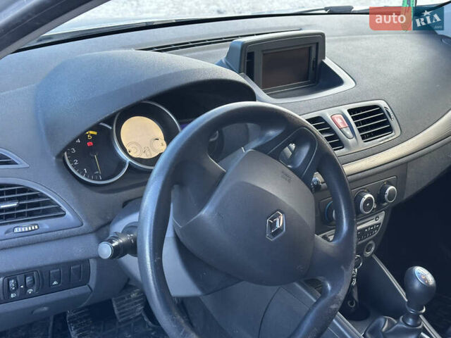 Серый Рено Меган, объемом двигателя 1.46 л и пробегом 320 тыс. км за 5900 $, фото 4 на Automoto.ua