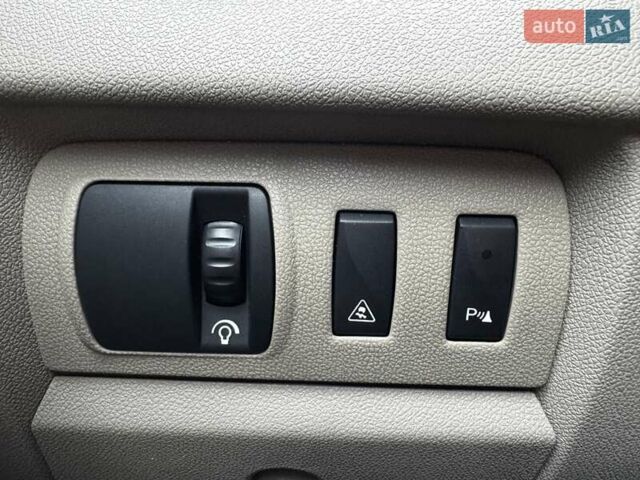 Серый Рено Меган, объемом двигателя 2 л и пробегом 260 тыс. км за 7800 $, фото 18 на Automoto.ua