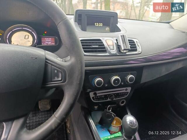Серый Рено Меган, объемом двигателя 1.46 л и пробегом 370 тыс. км за 6200 $, фото 8 на Automoto.ua