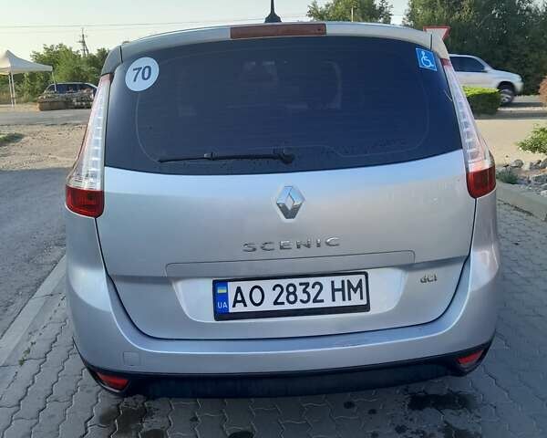 Серый Рено Меган, объемом двигателя 1.46 л и пробегом 242 тыс. км за 7000 $, фото 1 на Automoto.ua