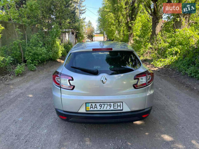 Серый Рено Меган, объемом двигателя 1.46 л и пробегом 252 тыс. км за 5600 $, фото 11 на Automoto.ua