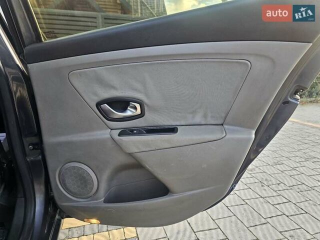 Серый Рено Меган, объемом двигателя 1.46 л и пробегом 257 тыс. км за 5150 $, фото 52 на Automoto.ua