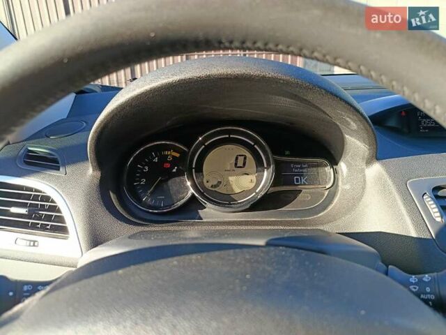 Сірий Рено Меган, об'ємом двигуна 1.5 л та пробігом 180 тис. км за 7300 $, фото 8 на Automoto.ua