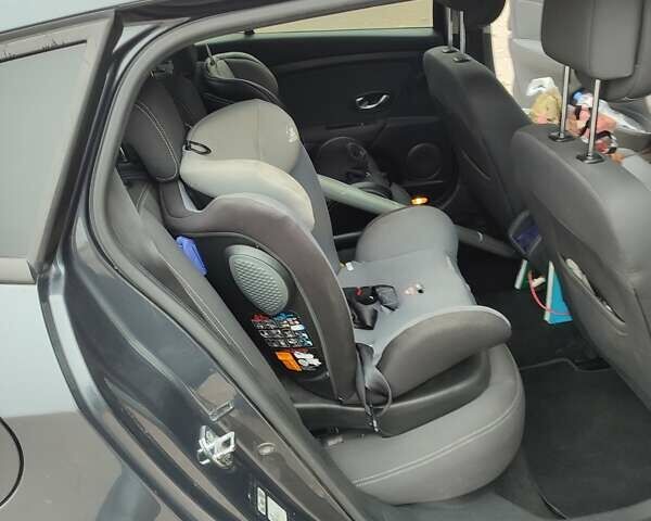 Серый Рено Меган, объемом двигателя 1.4 л и пробегом 250 тыс. км за 7500 $, фото 140 на Automoto.ua