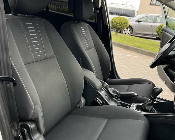 Серый Рено Меган, объемом двигателя 1.5 л и пробегом 265 тыс. км за 5499 $, фото 15 на Automoto.ua