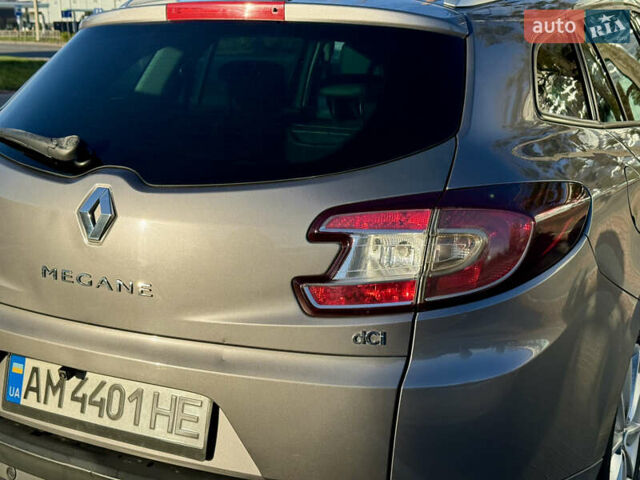 Серый Рено Меган, объемом двигателя 2 л и пробегом 245 тыс. км за 7900 $, фото 11 на Automoto.ua