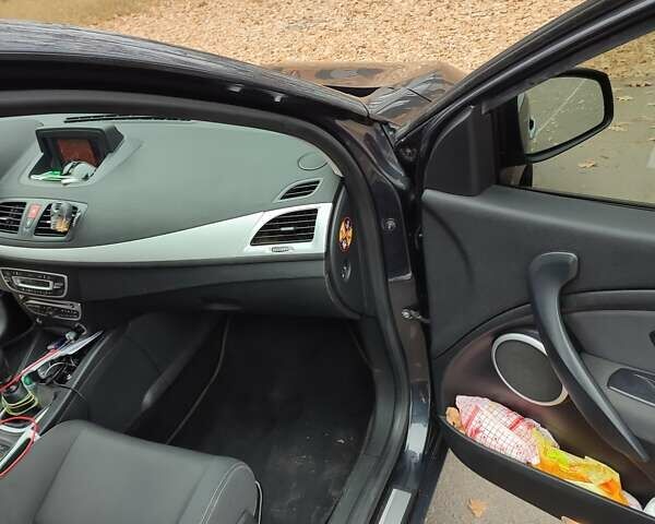 Серый Рено Меган, объемом двигателя 1.4 л и пробегом 250 тыс. км за 7500 $, фото 163 на Automoto.ua