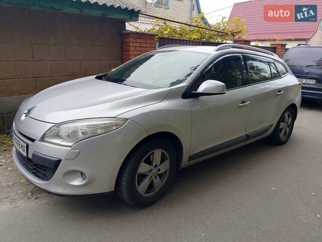 Серый Рено Меган, объемом двигателя 1.46 л и пробегом 290 тыс. км за 7000 $, фото 2 на Automoto.ua