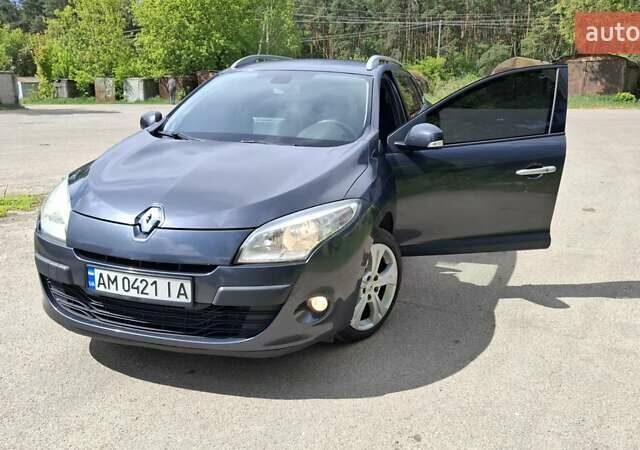 Серый Рено Меган, объемом двигателя 1.5 л и пробегом 310 тыс. км за 5999 $, фото 2 на Automoto.ua