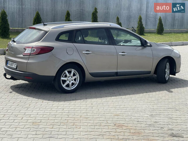 Сірий Рено Меган, об'ємом двигуна 1.46 л та пробігом 251 тис. км за 7300 $, фото 3 на Automoto.ua