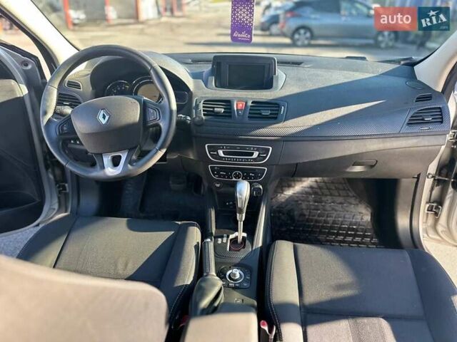 Серый Рено Меган, объемом двигателя 2 л и пробегом 242 тыс. км за 6100 $, фото 7 на Automoto.ua