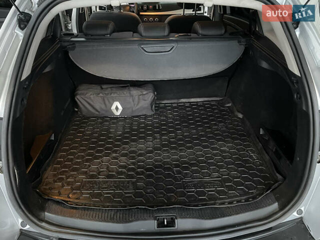 Сірий Рено Меган, об'ємом двигуна 1.46 л та пробігом 291 тис. км за 5700 $, фото 25 на Automoto.ua
