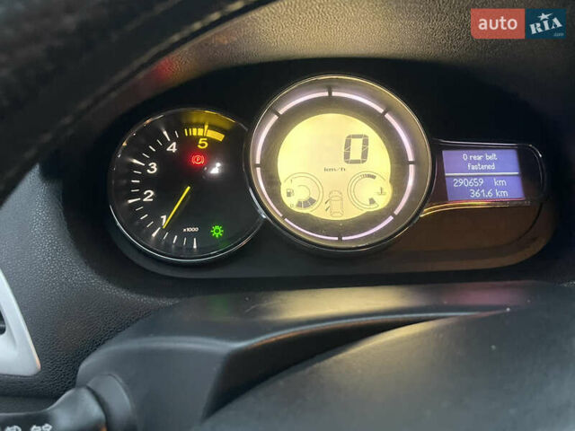 Сірий Рено Меган, об'ємом двигуна 1.46 л та пробігом 291 тис. км за 5700 $, фото 22 на Automoto.ua
