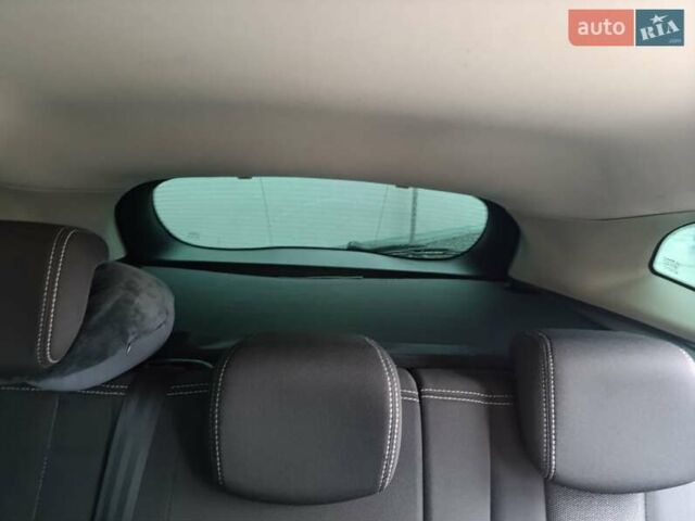 Сірий Рено Меган, об'ємом двигуна 1.5 л та пробігом 310 тис. км за 6800 $, фото 31 на Automoto.ua