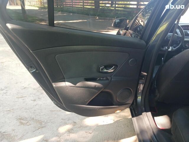 Серый Рено Меган, объемом двигателя 1.9 л и пробегом 400 тыс. км за 6690 $, фото 20 на Automoto.ua