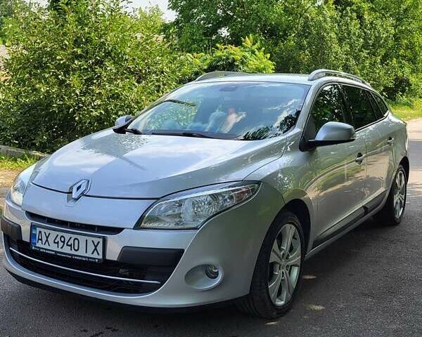 Сірий Рено Меган, об'ємом двигуна 2 л та пробігом 270 тис. км за 7800 $, фото 2 на Automoto.ua