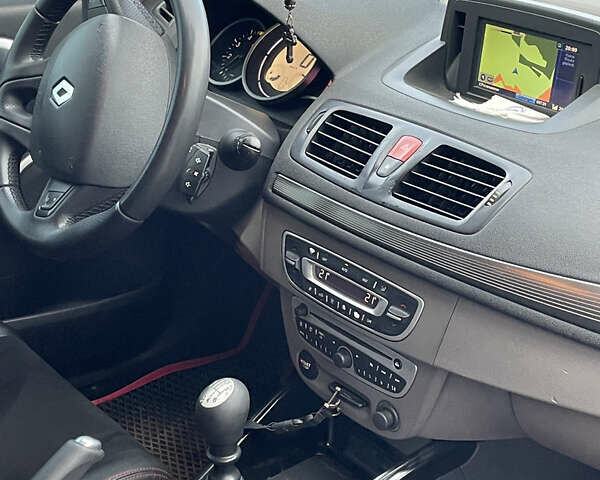 Сірий Рено Меган, об'ємом двигуна 1.46 л та пробігом 312 тис. км за 6700 $, фото 7 на Automoto.ua