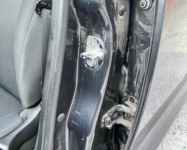 Серый Рено Меган, объемом двигателя 1.46 л и пробегом 325 тыс. км за 6400 $, фото 27 на Automoto.ua