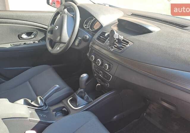 Серый Рено Меган, объемом двигателя 1.46 л и пробегом 228 тыс. км за 6500 $, фото 10 на Automoto.ua