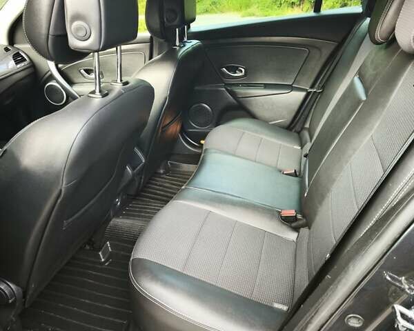 Серый Рено Меган, объемом двигателя 2 л и пробегом 125 тыс. км за 9950 $, фото 17 на Automoto.ua