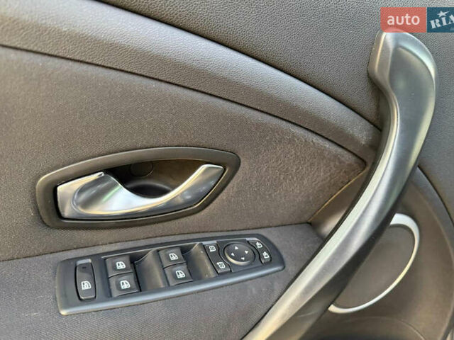 Серый Рено Меган, объемом двигателя 1.4 л и пробегом 193 тыс. км за 6700 $, фото 14 на Automoto.ua