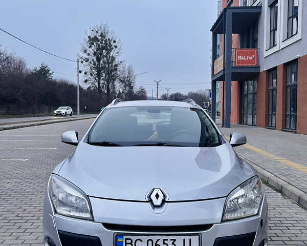 Сірий Рено Меган, об'ємом двигуна 1.46 л та пробігом 224 тис. км за 6700 $, фото 1 на Automoto.ua