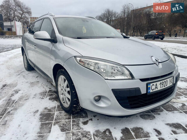 Серый Рено Меган, объемом двигателя 1.46 л и пробегом 287 тыс. км за 7100 $, фото 3 на Automoto.ua