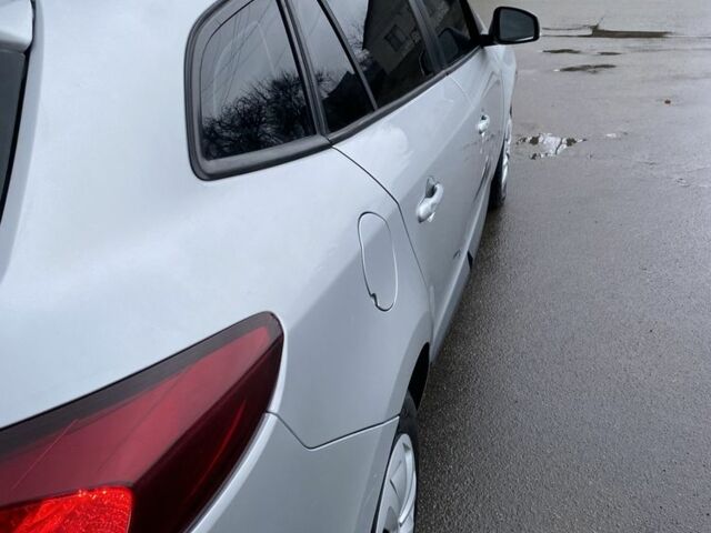 Серый Рено Меган, объемом двигателя 1.5 л и пробегом 306 тыс. км за 6300 $, фото 5 на Automoto.ua