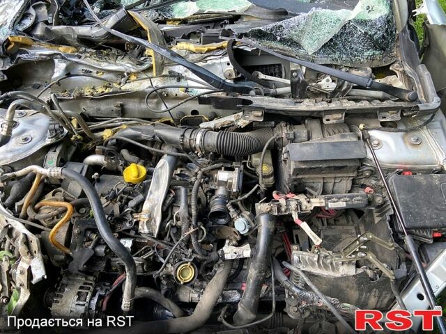 Сірий Рено Меган, об'ємом двигуна 1.5 л та пробігом 300 тис. км за 800 $, фото 3 на Automoto.ua