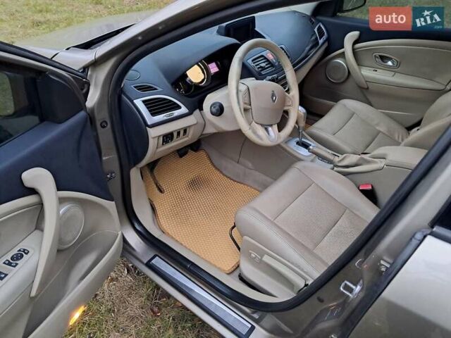 Сірий Рено Меган, об'ємом двигуна 1.46 л та пробігом 210 тис. км за 5900 $, фото 9 на Automoto.ua