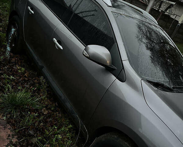 Серый Рено Меган, объемом двигателя 1.6 л и пробегом 400 тыс. км за 7499 $, фото 1 на Automoto.ua