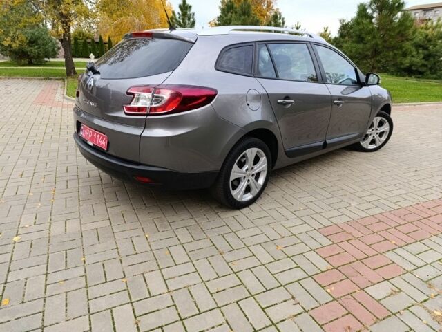 Серый Рено Меган, объемом двигателя 0 л и пробегом 218 тыс. км за 7300 $, фото 1 на Automoto.ua